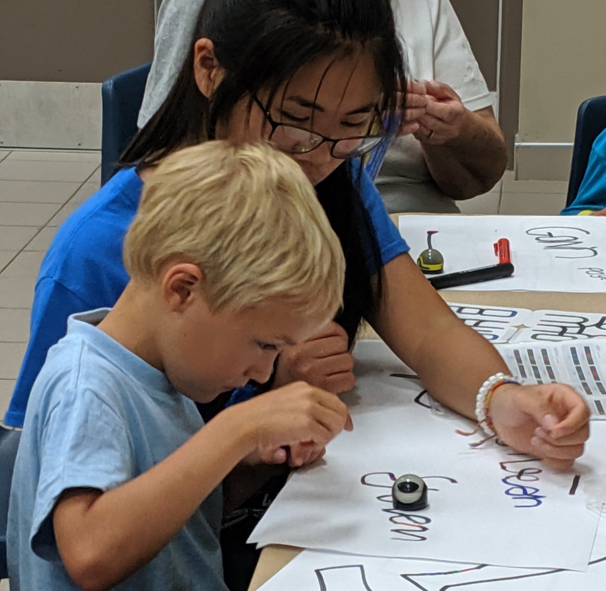 4525robotics's tweet image. Next stop: Malahide Township! What else could anyone possibly want to do on a #RainyDay other than design &amp;amp; code #robots?! This #RuralRobotics #Roadtrip is a LOT of fun - thanks #Springfield! 😍@Ozobot @LEGOfoundation @LEGO_Group @Raspberry_Pi TY @LibrElginCounty @IEEEFoundation