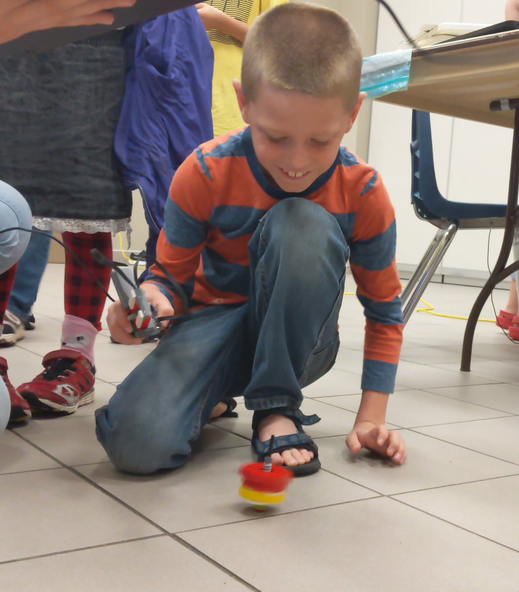 4525robotics's tweet image. Next stop: Malahide Township! What else could anyone possibly want to do on a #RainyDay other than design &amp;amp; code #robots?! This #RuralRobotics #Roadtrip is a LOT of fun - thanks #Springfield! 😍@Ozobot @LEGOfoundation @LEGO_Group @Raspberry_Pi TY @LibrElginCounty @IEEEFoundation