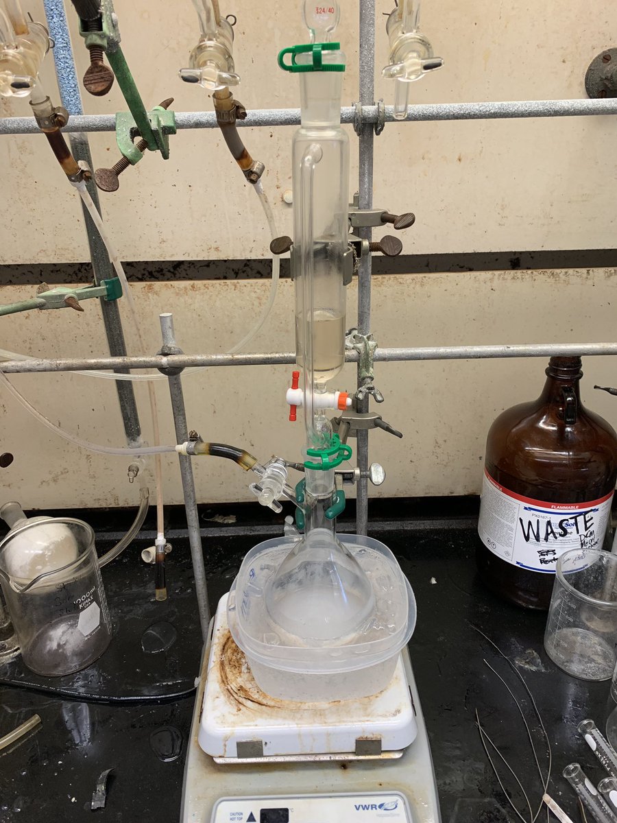 GroupHudnall's tweet photo. 25g scale reaction to make an acid chloride, which is then used to synthesize the scaffold for some of our NHCs! #realtimechem #carbene https://t.co/9njf90BcK4