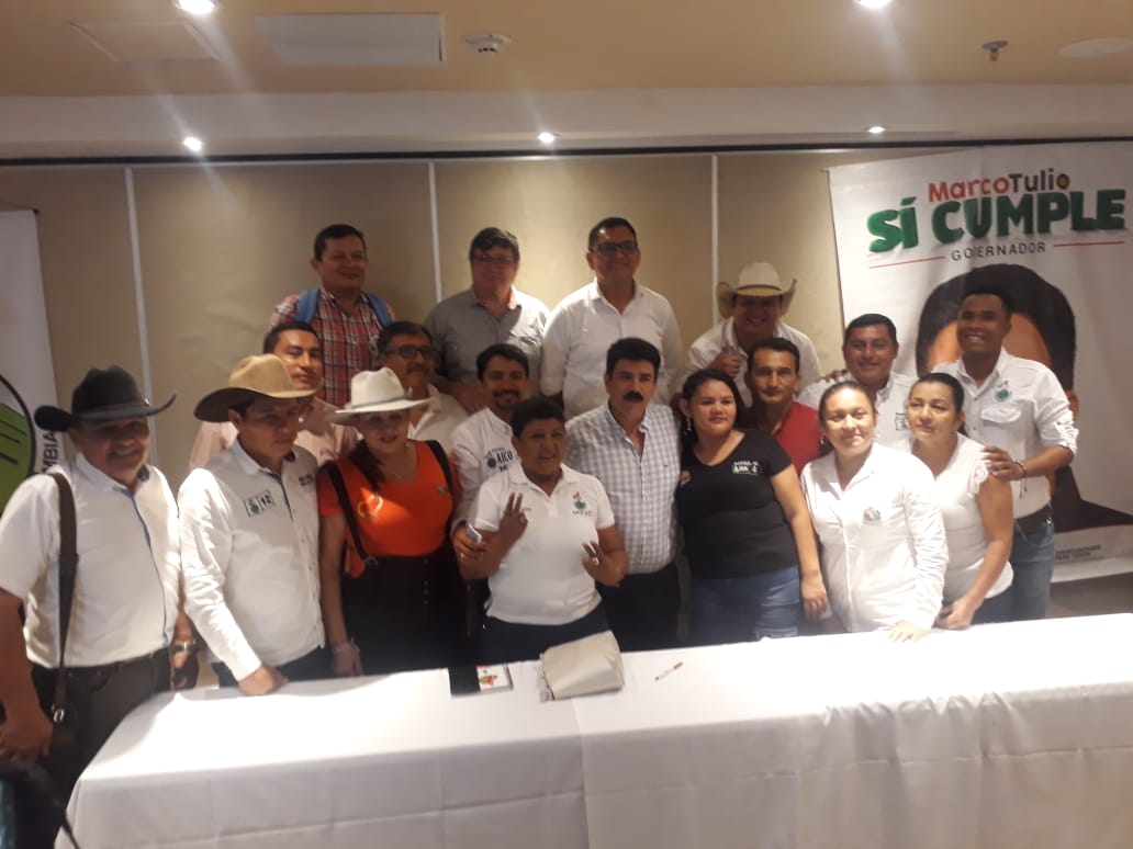 fabiosuarezcar1's tweet photo. Hoy en el acto de #adhesión del @PartidoAICO a #juntosPorCasanare @MarcoTulioRuizR #Gobernador 2020 2023
#PorelYopalQueQueremos #AICO1 https://t.co/ezHdvasNnP