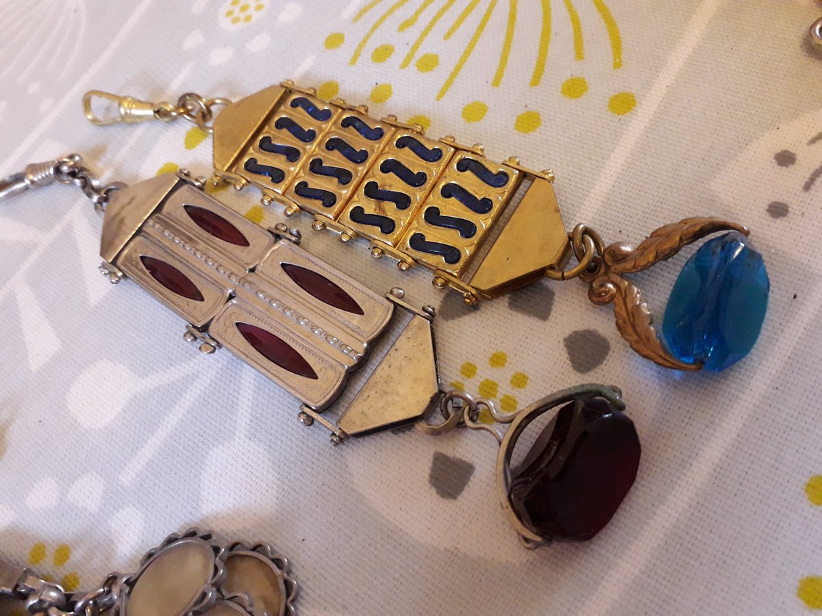 ragtimebazaar's tweet image. Gorgeous German watch chains and fobs from my latest #JewelleryHaul #BankHolidayMonday Coming soon to etsy.com/uk/shop/Ragtim… and ebay.co.uk/str/Ragtime-Ba…