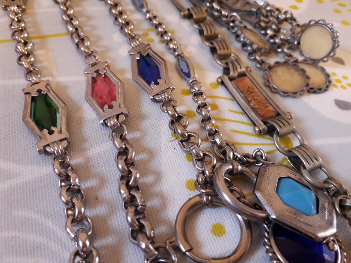 ragtimebazaar's tweet image. Gorgeous German watch chains and fobs from my latest #JewelleryHaul #BankHolidayMonday Coming soon to etsy.com/uk/shop/Ragtim… and ebay.co.uk/str/Ragtime-Ba…