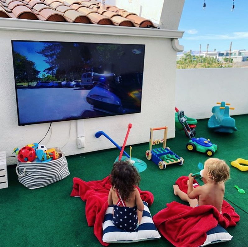 CornwellCasting's tweet photo. Future casting directors in training...gotta start them young! What are your favorite shows on the air right now!?📺
.
.
#casting #realitytv #cornwellcasting #castingcall https://t.co/4WjlSuMLwh