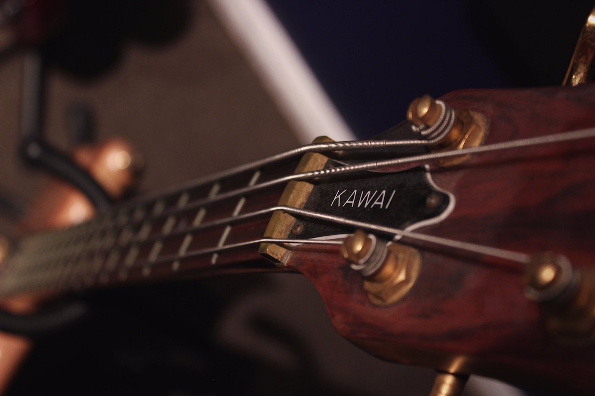 WonLifeMusic's tweet photo. #Kawai bass guitar! They don’t make these anymore. Straight from Japan 🇯🇵 #WonLifeStudio https://t.co/aVIrWBZhCP