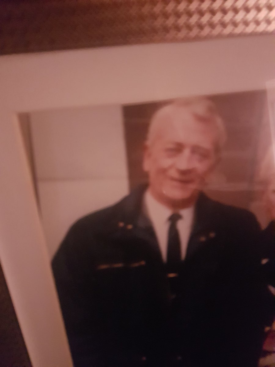 geridrohan's tweet photo. #roseoftralee greetings from cork congrats on 60yrs . Hears my father in law  paddy drohan (rip) whom was an escort 60 yrs ago  orginal waterford https://t.co/oF0HYEIVRO