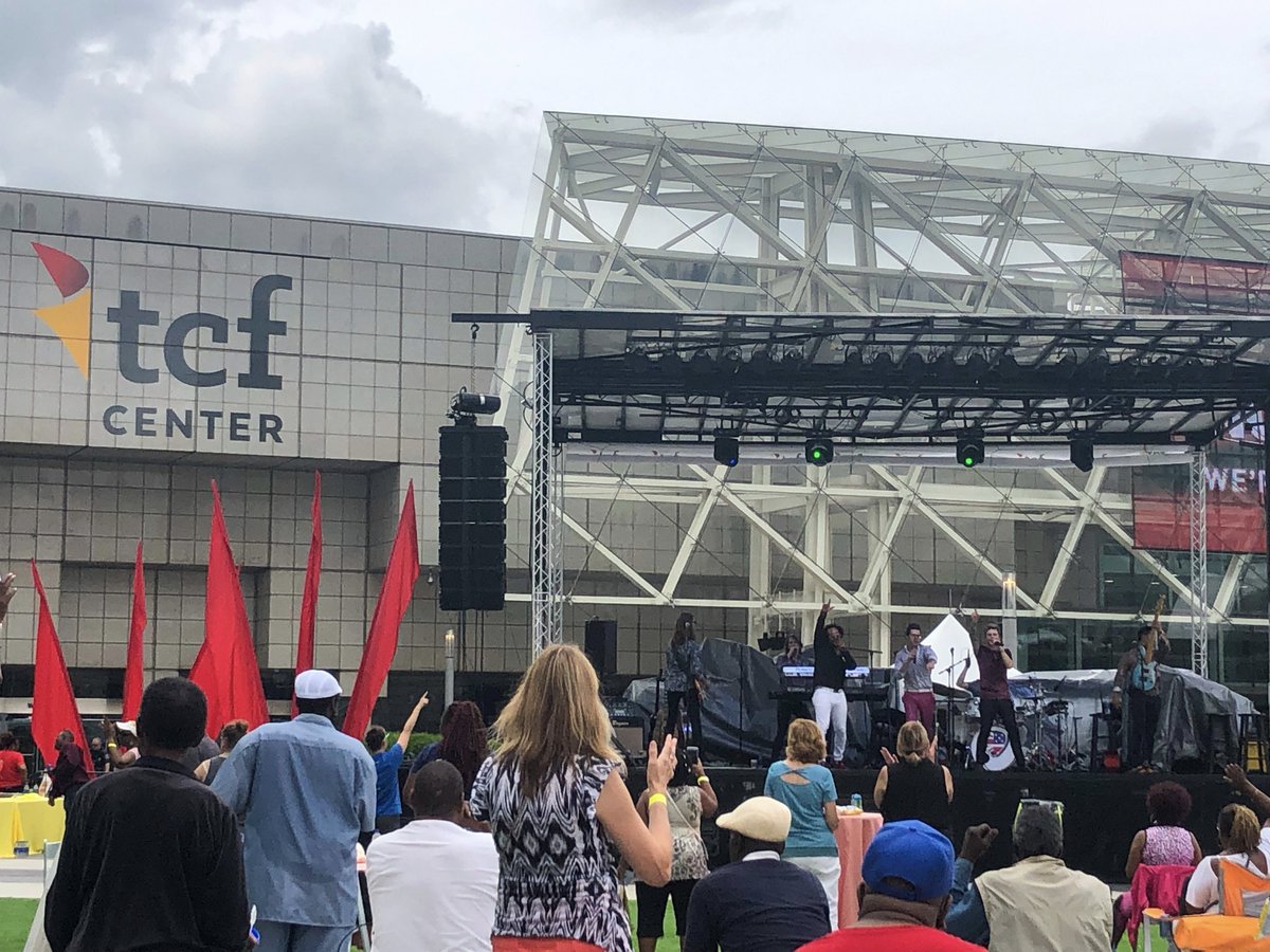 SenGaryPeters's tweet image. It’s a new day for our Detroit Convention Center. Glad to see the community coming out for the renaming block party. I'm excited for this fresh beginning for our city and community! #TCFCenter