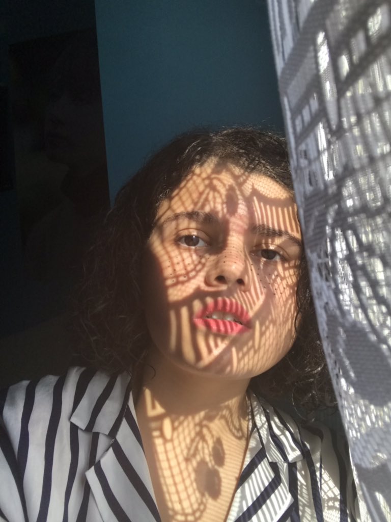 lenaashne's tweet photo. 🍓🍓🍓
#feeed #neutral 
#me #makeup 
#bershka https://t.co/xFHGqgAzS9
