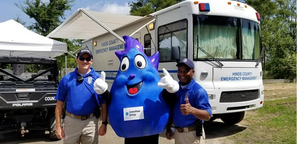 CenterPoint's tweet photo. Earlier this summer, we were a proud sponsor of the annual #ByramMS Swinging Bridge Festival where we shared information about #naturalgas safety and the importance of #SafeDigging and #call811. #CNPCares https://t.co/140KikeiKV