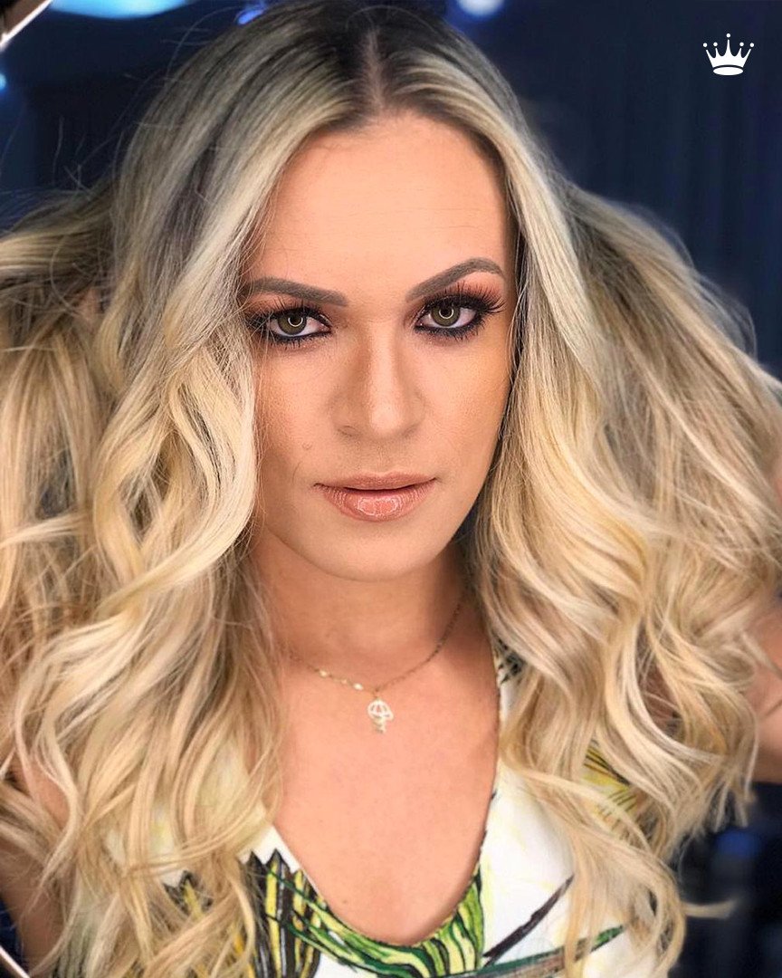 belezarianatal's tweet photo. 👑 #Blond dos sonhos e iluminado por @nattyligia: inspirador! Para completar o ... https://t.co/lak2frAcES https://t.co/MBmDP9fxeC