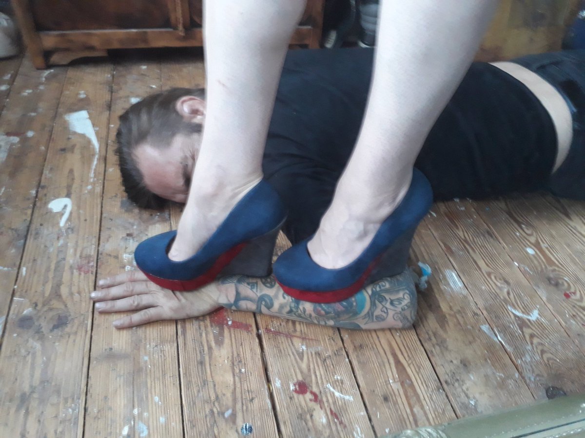 TrampleUk's tweet photo. Just under a hour to go before tonights voting is over for @LadyXofukstomp slippers my alarm clock competition #ukstomp #trampledangel #ladyx #trampling #bdsmgame #bdsm #femdom #crush #fooffetish https://t.co/1VXDc01id1