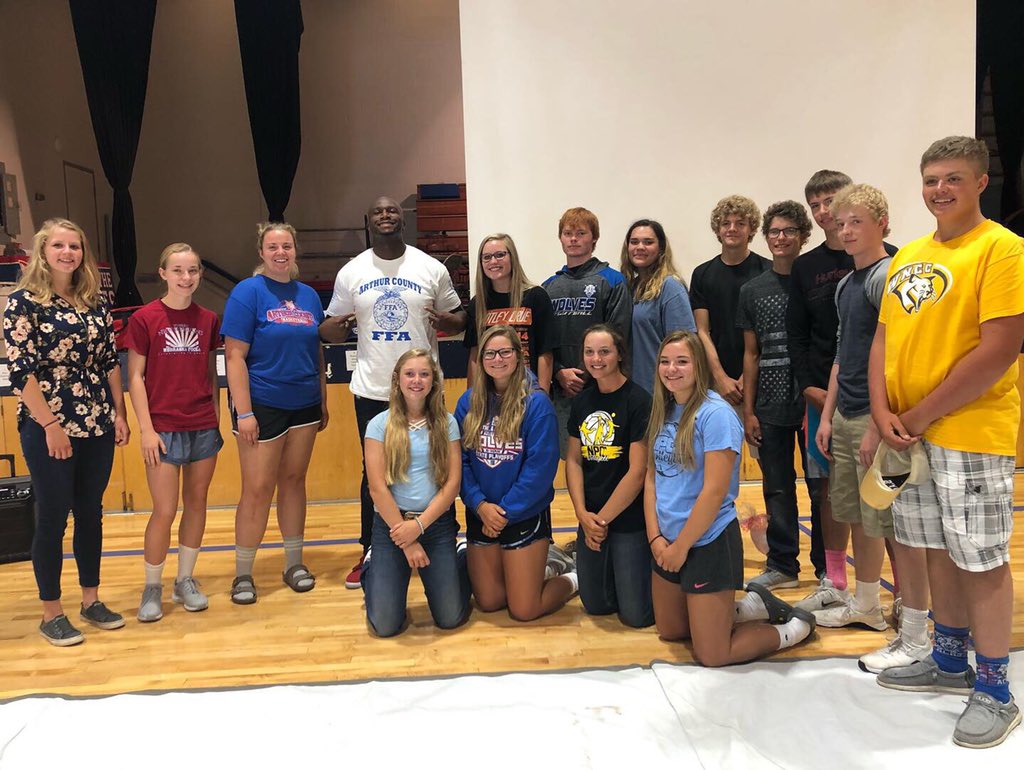 DeMoineAdams's tweet photo. ❤️ and 👊🏿 to the leadership of @BaSchaefferEdS and those Arthur County School Wolves! Keep being role models, and know your worth so you won’t do things that are not worth it. And to my Arthur County @NebraskaFFA members, keep putting the ‘ag’ in Swag!🌽👌🏿 #BringYourAGame https://t.co/VSoSMKxicW