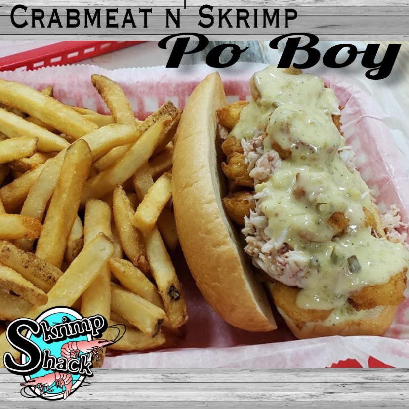 cltskrimpshack's tweet photo. The Crabmeat n Skrimp Po Boy, one of Our popular entrees at Skrimp Shack Charlotte! Come and enjoy one, plus one FREE if you sign up on Facebook for our VIP program! 🍤🍤🍤 #charlottenc #clt #poboy #skrimpshackclt #seafood #skrimp #skrimps #shrimp #queencity #skrimpshack https://t.co/oX4C7gEAdX