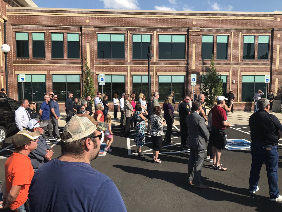 DCSOTraffic's tweet photo. Proud to be part of @SheriffSpurlock dedicating the fallen hero’s memorial at our highlands ranch substation.  @highlands_ranch @dcsheriff @girlscouts @douglascountyco https://t.co/BtPOoXIdLb