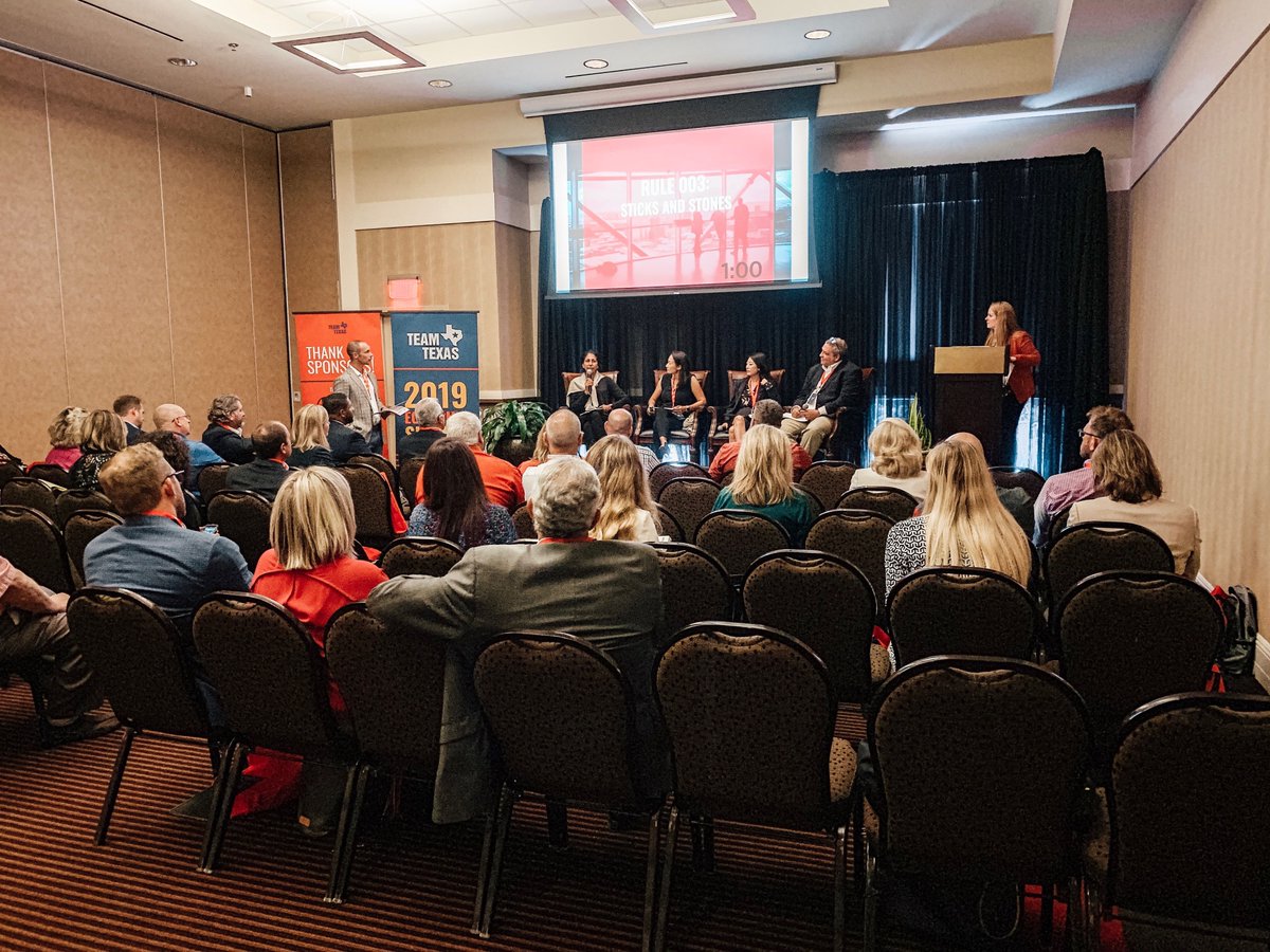LubbockEDA's tweet photo. Today, economic developers from across the state of Texas met with nationwide site selectors in #Lubbock to discuss economic development initiatives in their respective communities. #LubbockLeads #TeamTexas #EconomicSummit #GoTeamTexas @GoBigInTexas @goteamtexas https://t.co/AkbczqrXhN