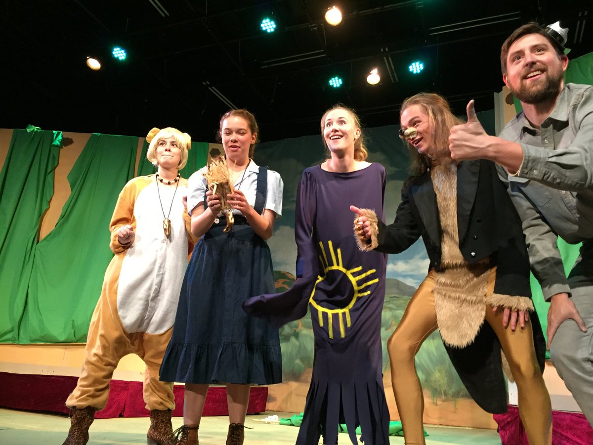 If you're searching for a wizard, it's nice to have some help along the way. In the City Different, though, your companions down the plot-hole filled road might be a bit odd. #FiestaMelodrama <a href="/santafeplayhous/">Santa Fe Playhouse</a> facebook.com/TheatreSantaFe