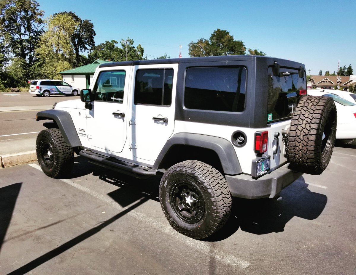 canagatire's tweet photo. Lifted 17 Jeep Wrangler 3" lift with Bilstein shocks!
#wrangler #bilstein #zoneoffroad #falken #kmc #rockstars
#lifted #jeep #lftdxlvld #liftedjeep
#pointstire #gttp19 #gettothepoint #nostresswithpoints https://t.co/FOWp1hY0z7