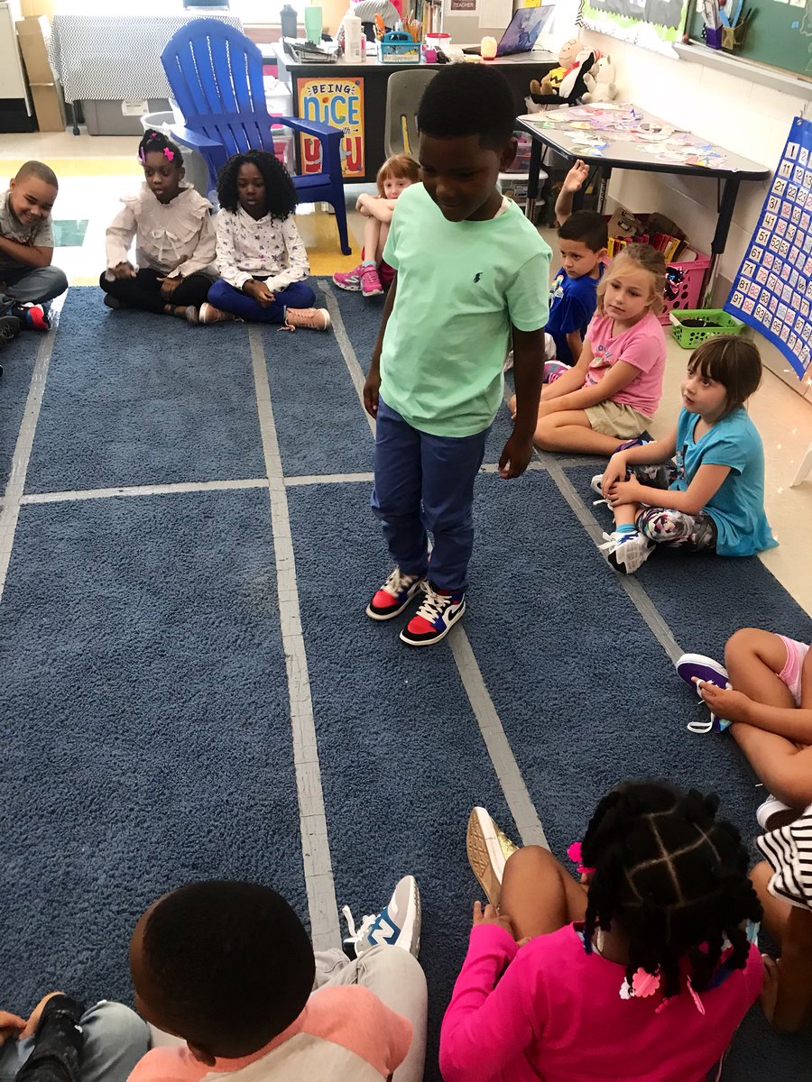 MsHurleysWorld's tweet photo. Becoming a classroom community in G11 😍🦄✨#newfamily #1stgrade #LeadershipLivesHere #sousharks #ResponsiveClassroom #LeaderinMe https://t.co/2oMd3kmWIP