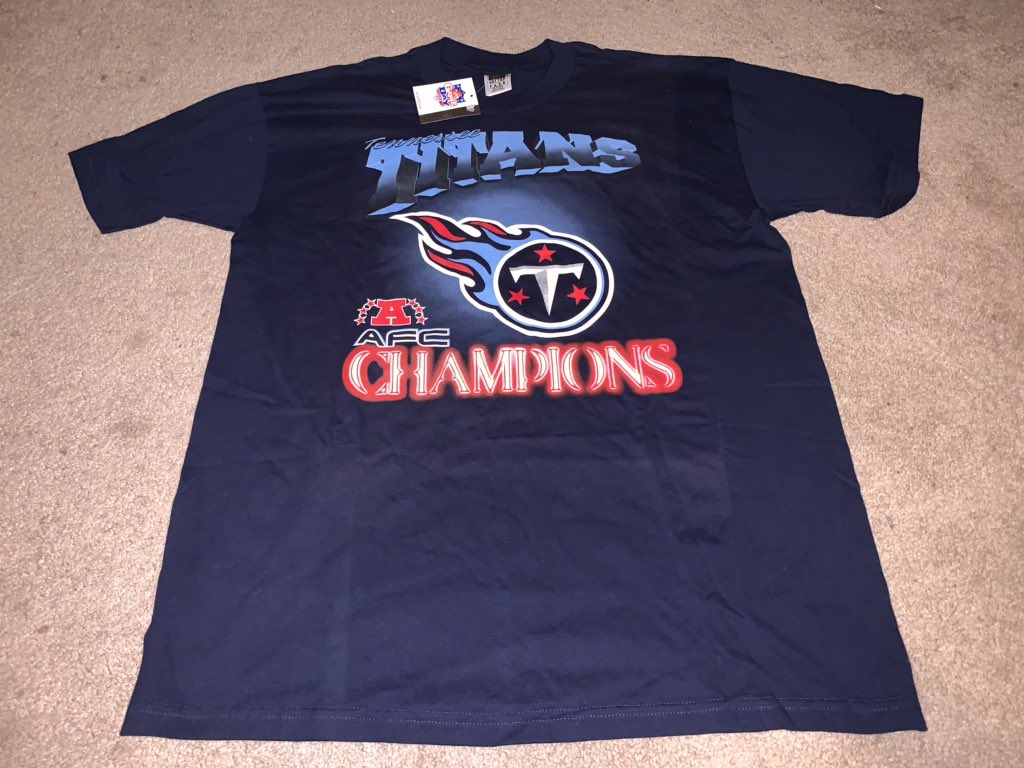 TheRealPres10's tweet photo. 🚨🚨 #TITANS GIVEAWAY 🚨🚨

Throwing it back old school with this size XL brand new t-shirt with the ORIGINAL tag attached.

To win you must be a follower of mine, and retweet this for a chance to win. Winner will be selected Sunday night. 

#TITANUP https://t.co/IGf75C4vW9