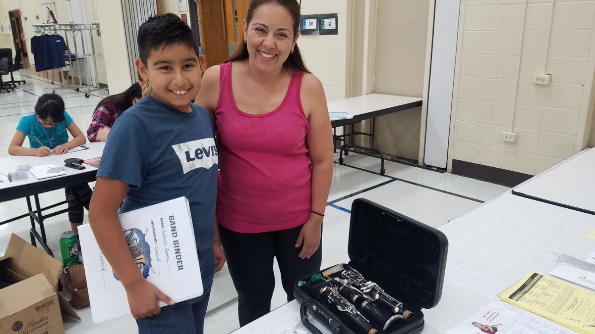 lcarlos62's tweet photo. The future of music in District 62 🎻🎷🎺 🎼equipment night  @62Plainfield #62PL #62learns #gratitude thank you music department:you rock 💚💙 https://t.co/G920Pygjkv