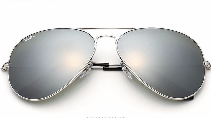 Best picture nominee Mad Max: Fury Road, delicious treats from Voodoo Doughnut, cold beer from Oakshire brewery, AND a costume contest where we give away FREE chrome Ray Ban Aviators??? What more could you want? Make sure to grab your tickets ASAP: davidminortheater.com/commerce/shop.…