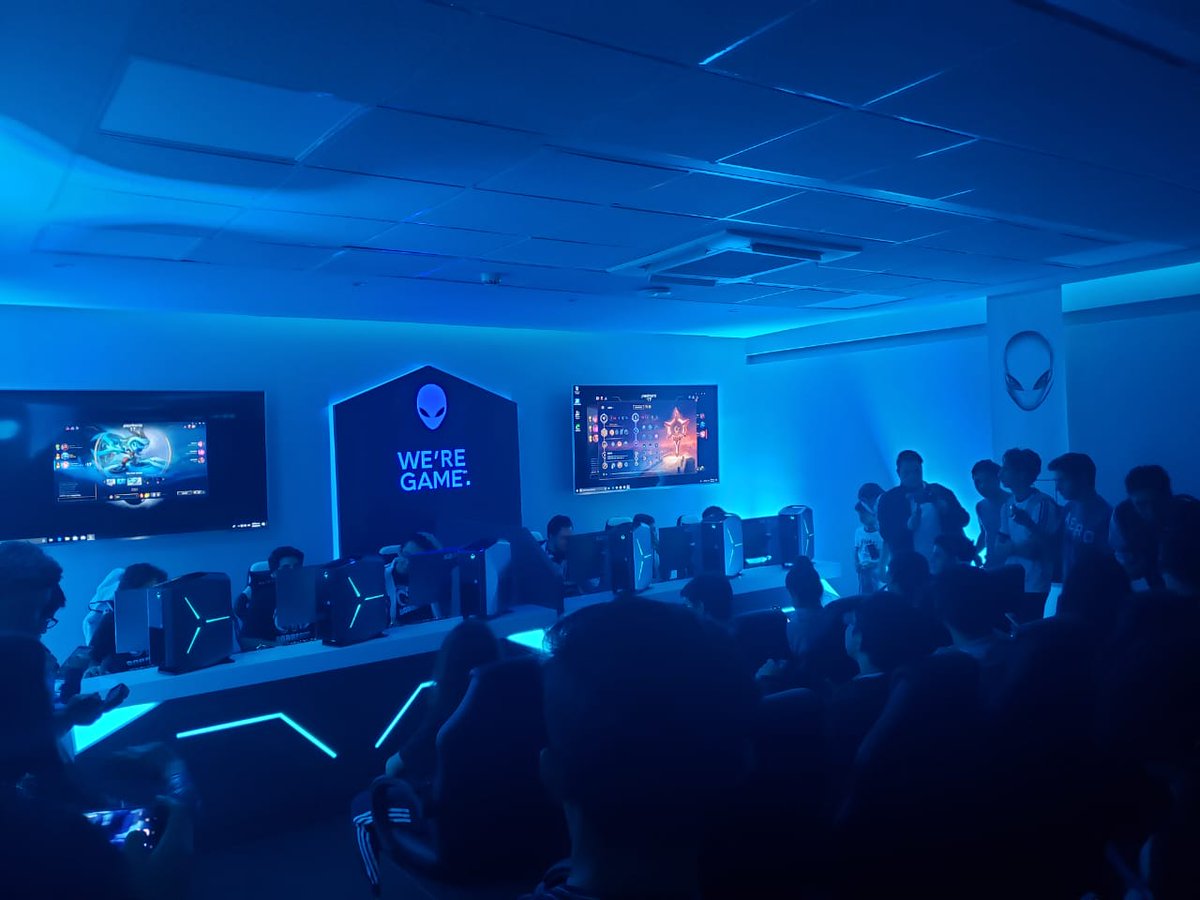 JuanFraAguilar's tweet photo. Dejamos inaugurado el Esports Arena Borregos by @Alienware en el @TecdeMonterrey. Un lugar donde desarrollar el #gaming que es una actividad vital para que los jóvenes sigan emprendiendo. Orgulloso de ser parte de @DellTech https://t.co/VAG59UaD8D