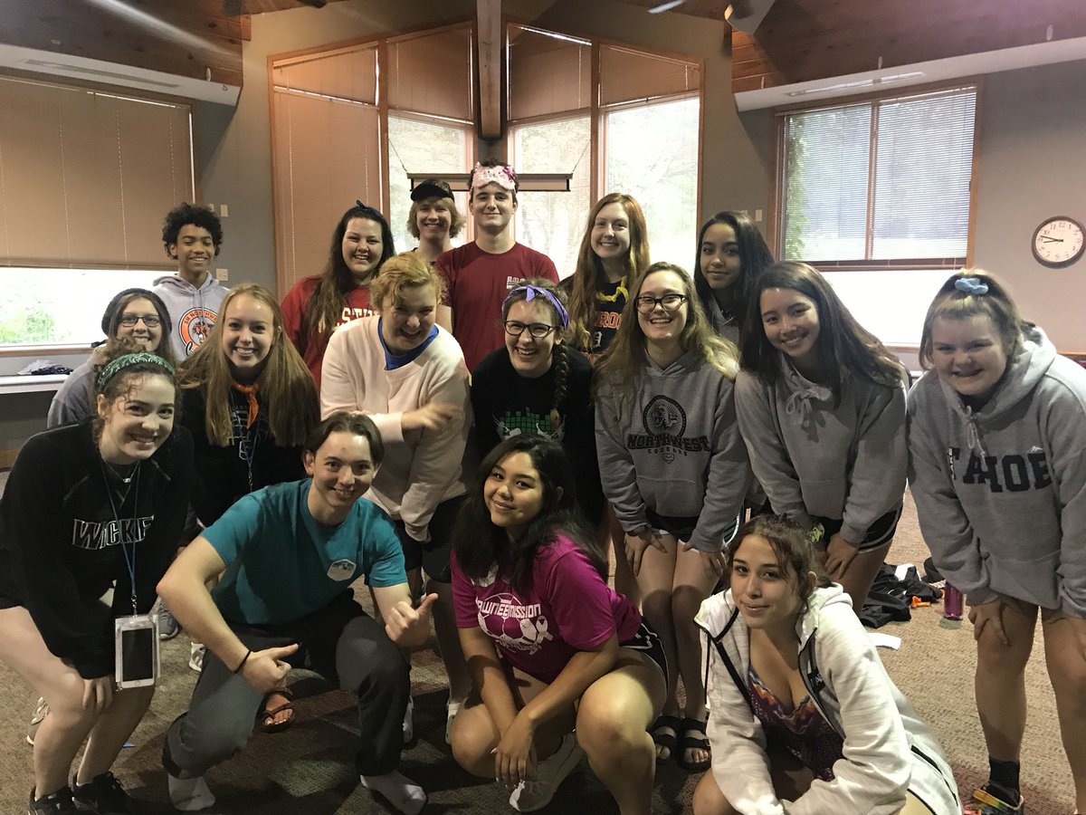 SMNW_PhotoJ's tweet photo. We had a great time at tall oaks! Can’t wait to show off all of the talent NW media has to offer this year! https://t.co/oW78NjJP8y