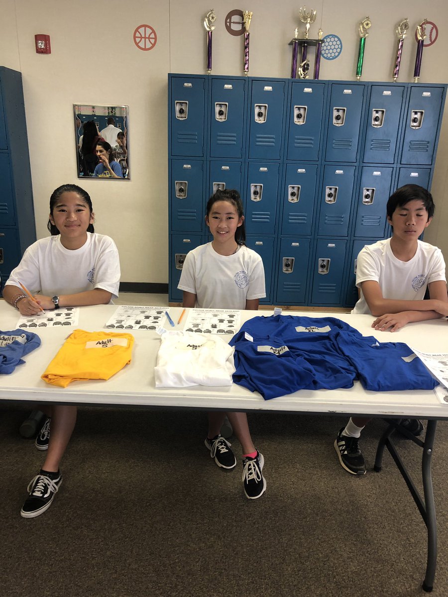 FultonMiddle's tweet photo. Great day at registration! So excited for the start of the 2019 - 2020 school year. #FultonFalcons #FVSDWay https://t.co/nEQ9rz0K7h
