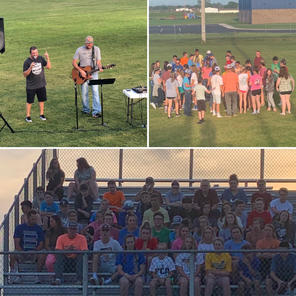 bubbatamez's tweet photo. Thackerville Wildcat FCA Kickoff Rally was awesome tonight!   Thanks to Brad Eason and Blake Smith for leading worship and sharing the devotional!  #WildcatFCA https://t.co/gb1MlyA3Jh