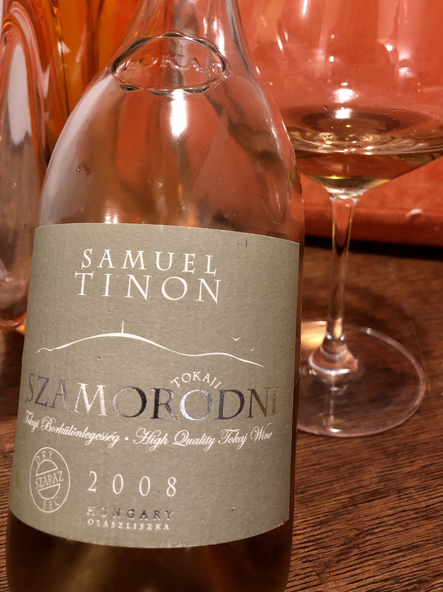 bewhiskyed's tweet photo. Samuel Timon Dry Szamorodni
Ultra cool with loads of yeasty salinity, roast nut, orange peel and apricot.  Manzanilla and Fino drinkers will enjoy ! #tokaj #tokaji #dryszamorodni #hungarianwine #samueltinon https://t.co/3Sp9paF8Jq