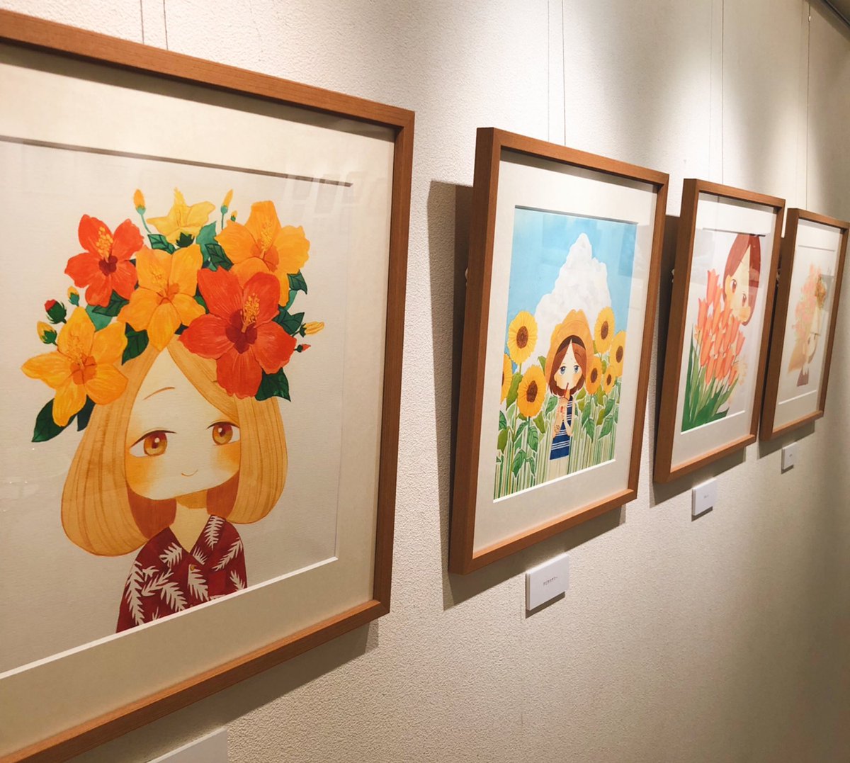 wakako99's tweet photo. 本日から銀座ミレージャギャラリーにて、グループ展《伝えたい気持ち展》に参加させていただいてます🌻

8月28日〜15時
8月31日 終日
9月2日 15時〜17時

の間在廊する予定ですので、都合が合えば是非お越しください〜！ https://t.co/dAUsvkqbh0