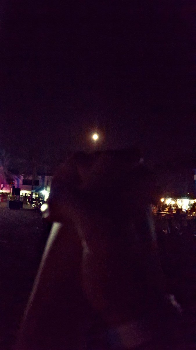 Quezamora's tweet photo. Sweet escape💑💞 https://t.co/xTHA7YUvlr