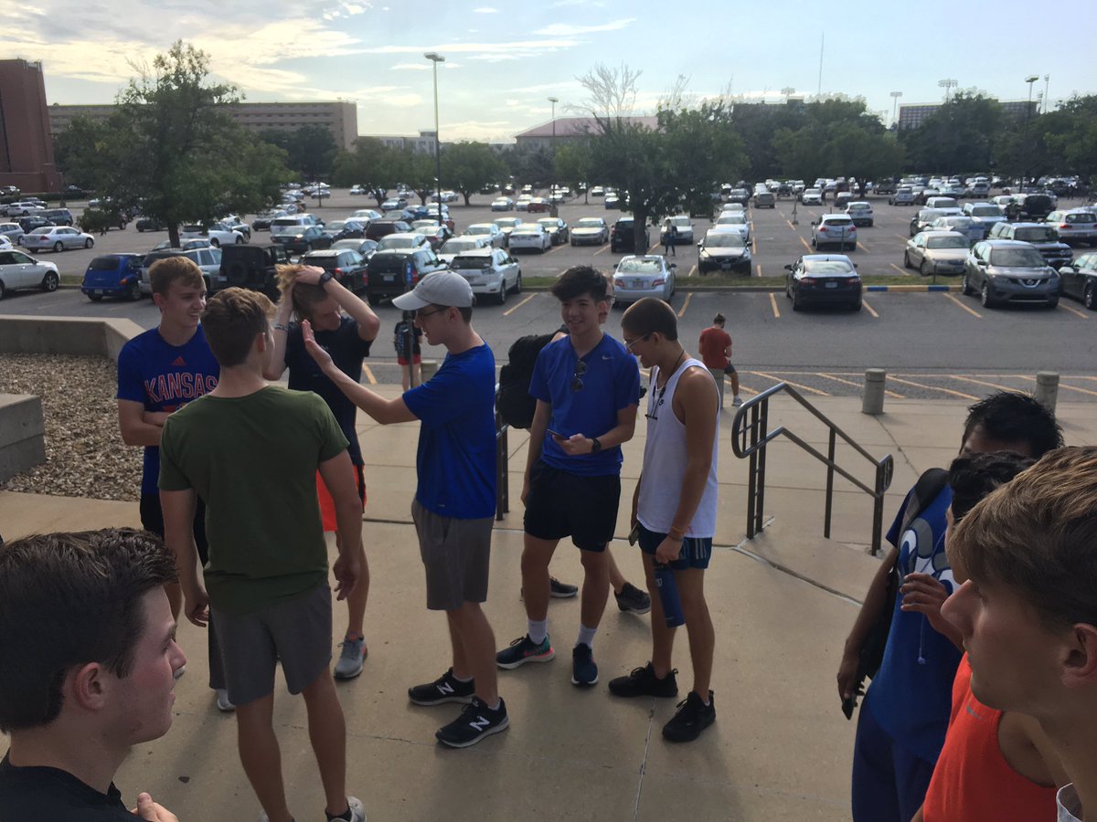 no club is more deserving of free ice cream!!! especially when you run there 😁 thanks to everyone who showed up and we can’t wait for sand volleyball next week!! let’s keep the numbers up and bring your friends to run too!! we love seeing all the smiley new faces 🤠