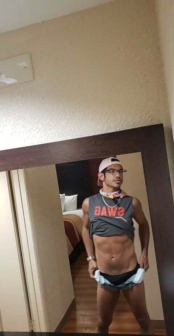 Get you a man that can do both.... it&rsquo;s me. I&rsquo;m that man. 😁Go ahead and take a little looksie. I always<a href="/tag/rentmen"class="tags"><span>#rentmen</span></a><a href="/tag/anythingyoucandoicandobetter"class="tags"><span>#anythingyoucandoicandobetter</span></a><a href="/tag/sebas"class="tags"><span>#sebas</span></a>