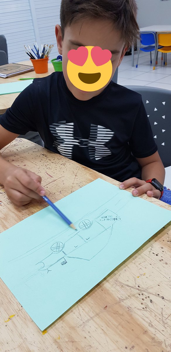 PochPamela's tweet photo. At the Fab Lab prototyping a car. 4th graders were #takingresponsiblerisks by speaking English and #applyingpastknowledge to design their cars and describe them to their peers @EscolaConcept RAO. #habitsofmind @hominstitute @inabetta @Ant0nio0liveira https://t.co/XS8Pt5rb0G