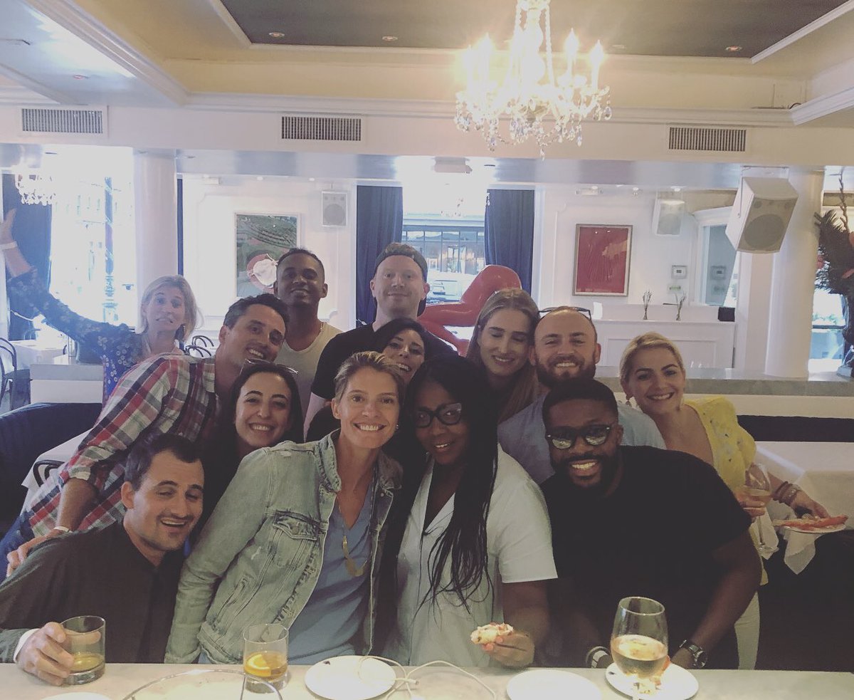 sandyearley's tweet photo. @gettin2Jazzy 💜 💫
You’ve lit up #TwitterNYC since Day 1. A spirit and spunk like no other.
#TwitterLA, take care of our girl. https://t.co/GYIW46dZCs