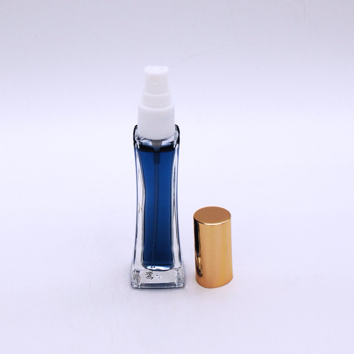 Huayi_lf's tweet photo. refillable fancy glass perfume spray bottle with screw pump sprayer and aluminium cap,MOQ:10000PCS
#GlassPerfumeBottle  #PerfumeSprayBottle  #GlassPerfumeSprayBottle #FancyGlassBottle https://t.co/4KnEkXLw0M