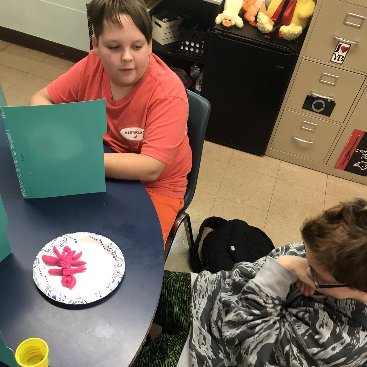 Mrs_C_Butcher's tweet photo. We had fun with this team builder during advisory class today! Thanks for the inspiration for this @PlayDoh activity @b_pearson! #iteachmiddleschool #SweetSuccessSTMS https://t.co/qkP4EuEycY