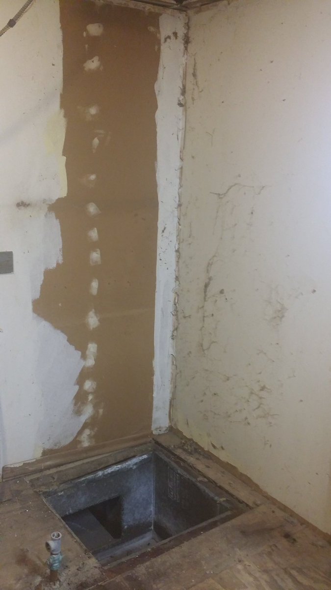 The old furnace is removed without issue. Judging by a note on its side its first fire date was in Oct 1970!