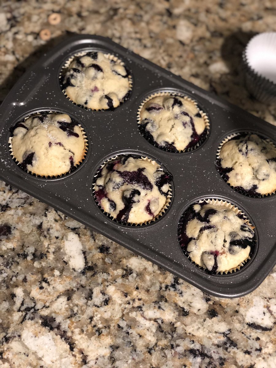 AndreasDiary444's tweet photo. I donβt know if Iβm going to be able to hold off on not eating one till the morning. #CookingMagicWithMickey https://t.co/kKLw5kKodH