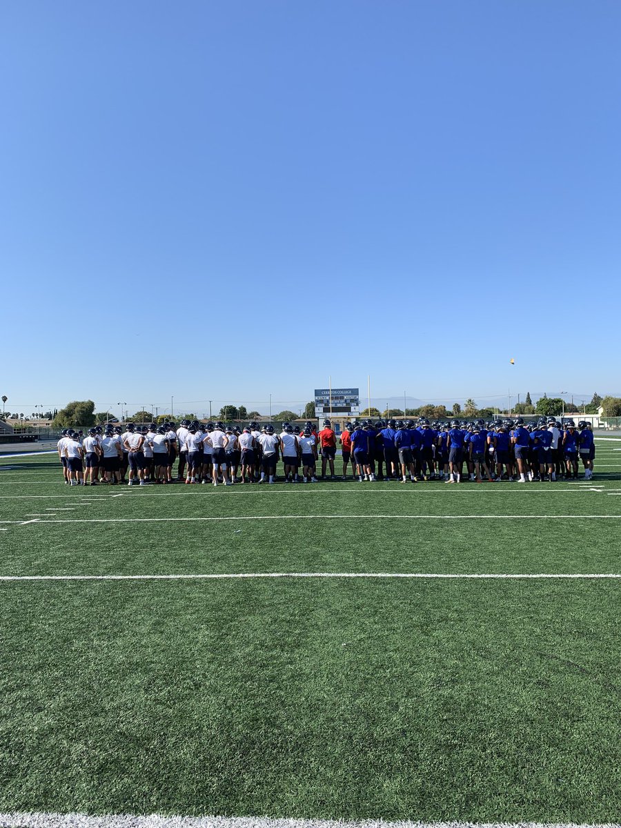 coachtomcaines's tweet photo. Very much appreciate Coach Grosfeld @CerritosFB 4 talking w/team today honoring my wife this season who went home 2b with The Lord in Jan 🙏🏻 https://t.co/rhkp0ikDWj