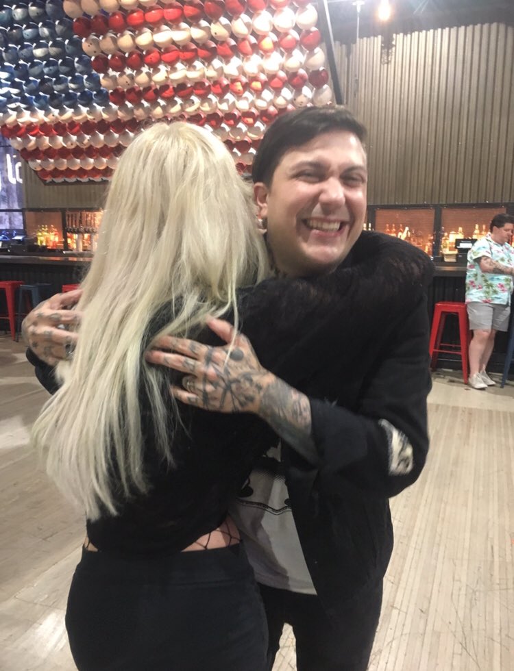 TraceyJeanne_'s tweet image. I used to edit myself and Frank Iero into photos together 😂 do you see the album of over 100 edits???
But since then I’ve gotten to meet him 4 times!! &amp;amp; I just got to meet him again 😭🖤 @FrankIero