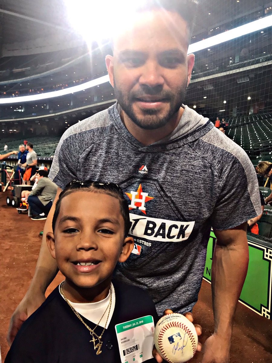 JacoboRdrgz21's tweet photo. Meeting @JoseAltuve27 was one of the best days ever. Such a nice guy . #futureastro #strostuesday @ATTSportsNetSW @astros @cchooks https://t.co/FFXZrhtaXH