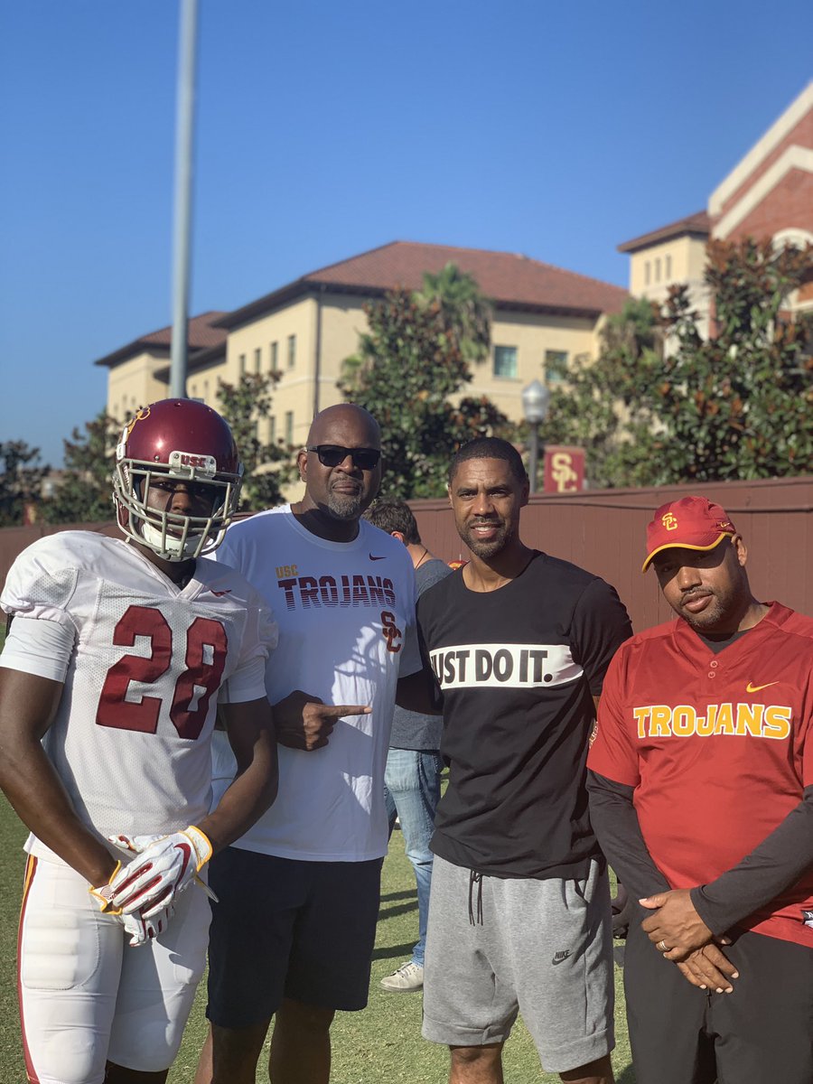 DaGman7's tweet photo. They sleeping on us but @USC_FB @USC_Hoops We are going to make them pay‼️ #JustSitBackandWatch 🏁✌🏽 https://t.co/fuZJKKLkzZ