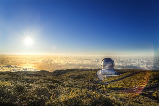 lapalmarss's tweet photo. Telescopios de La Palma participan en la detección de una ‘mina de oro’ en una colisión estelar lejana https://t.co/Q0X9wxjPzJ https://t.co/0q2ZLBB6Ix