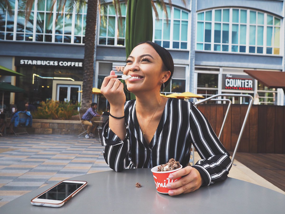 kzlontoc's tweet photo. this ice cream got me smitten🥰🍦 #datepov https://t.co/SzIwITqLNx