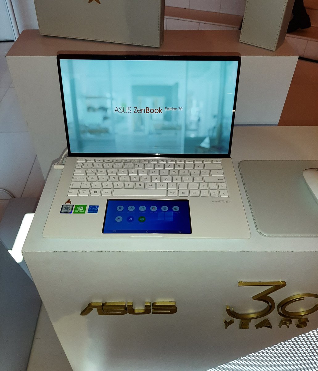 G3ek Army tweet media