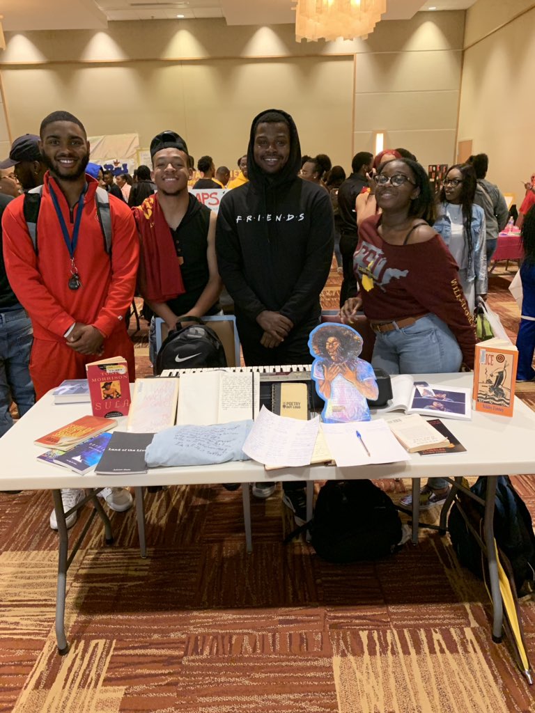 Be_Yonce__'s tweet image. Let’s not forget about these lovely orgs ❤️💛 #orgfair2019