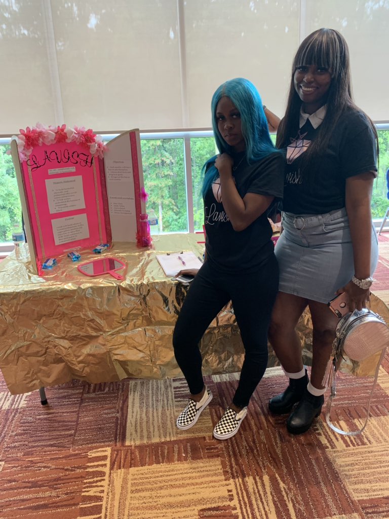 Be_Yonce__'s tweet image. Let’s not forget about these lovely orgs ❤️💛 #orgfair2019