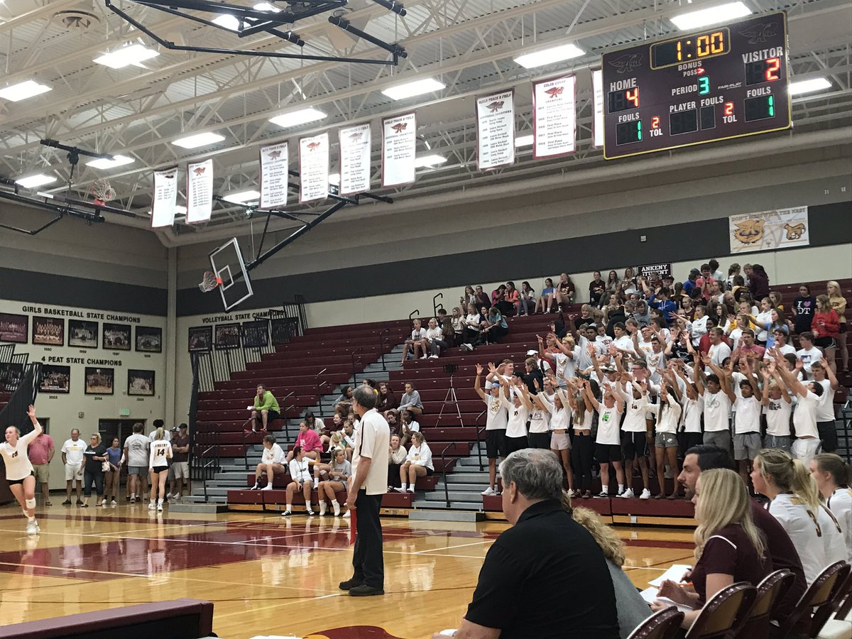 goodmankels's tweet photo. It’s heating up in the gym! AHS tied with Waukee each with a game a piece heading into the third! Student section is here for this! #trustfamilybelievehawks #soarhawks #StrongerTogether https://t.co/6Z6JOzSdSI