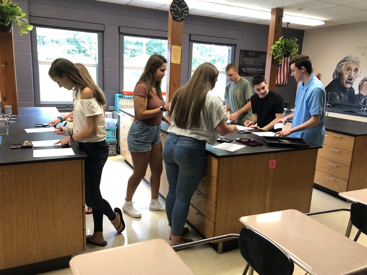 SHMissChris's tweet photo. Over here in physics we jump right in on the 1st day! Mystery Volume/Density Lab for AP2 and the Pi Lab for AP1! Just look at this teamwork! 😍🙌🏼🙌🏼 https://t.co/Z2BFJ7mOVV